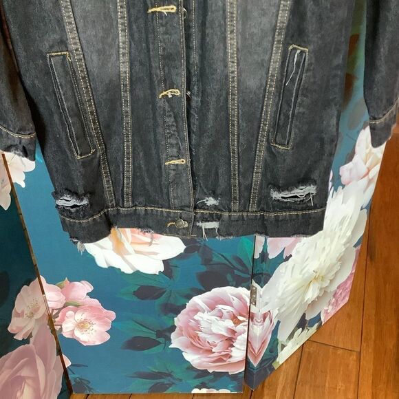 Cherry 🍒 Koko Longline Distressed Denim Jacket - Picture 7 of 9